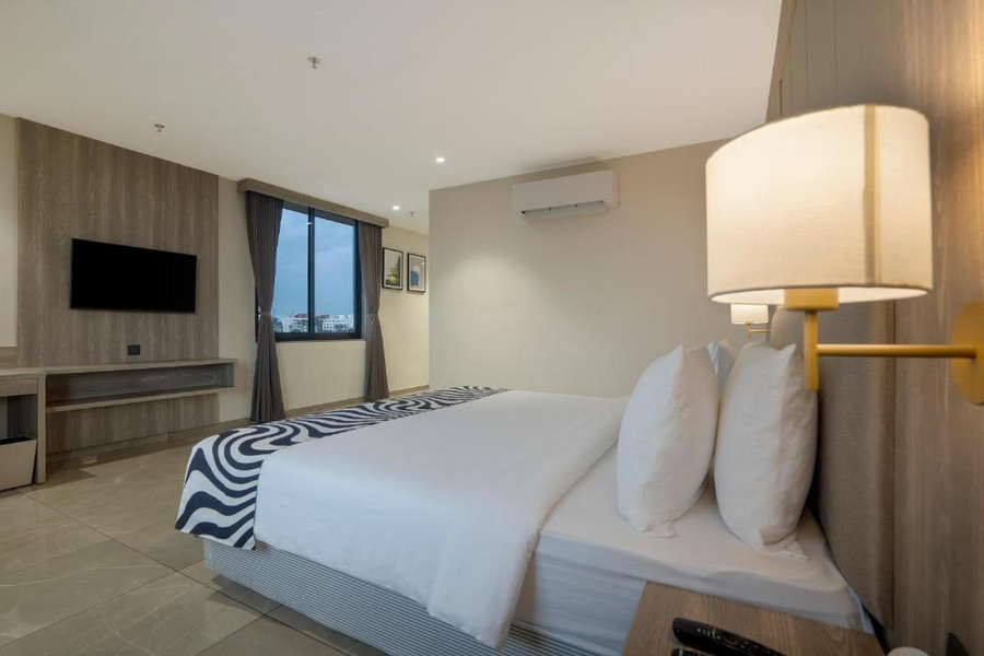 sunday hotel vadodara