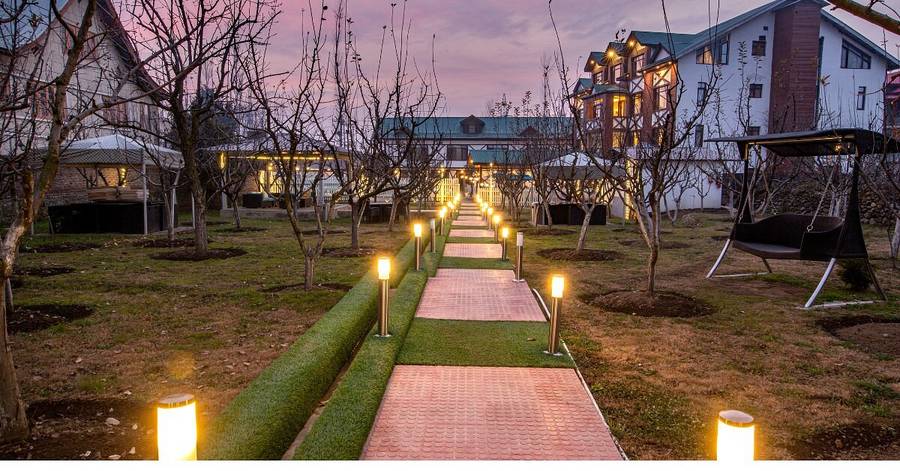 Apple Orchard Resort And Spa,Shalimar Bagh,4 star