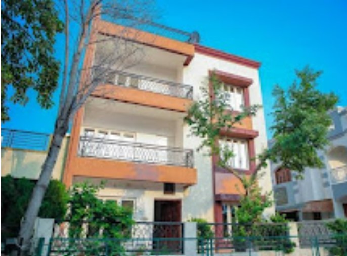 Elis Hospitality Service Parth Bungalow,Prahlad Nagar>>Ahmedabad,3 star