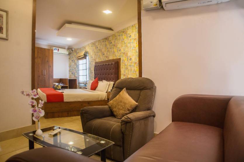 Hotel Geo-Next To Hcg Hospital,Lalbagh,3 star
