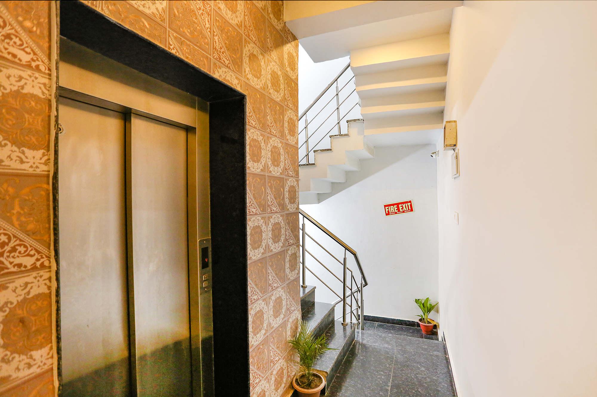 fabhotel novel suites