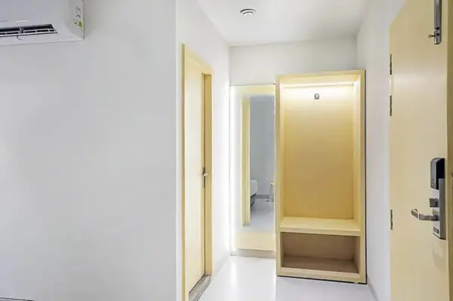 fabhotel yellow courtyard