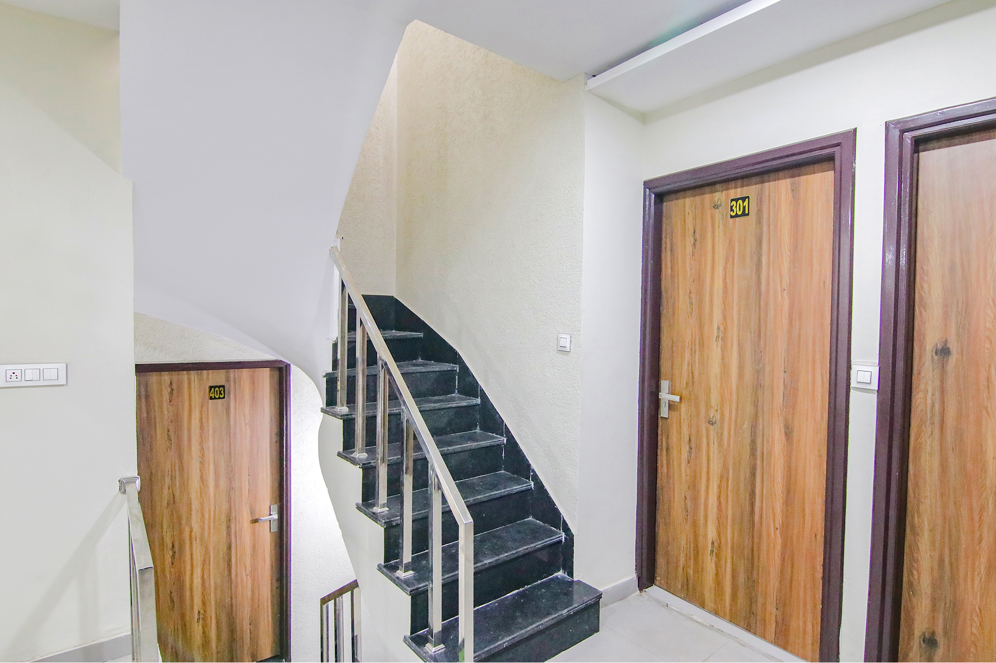 Fabhotel Golden Gate,174, New Partap Nagar, Pratap Nagar, Amritsar, Amritsar Cantt., Punjab 143001,3 star