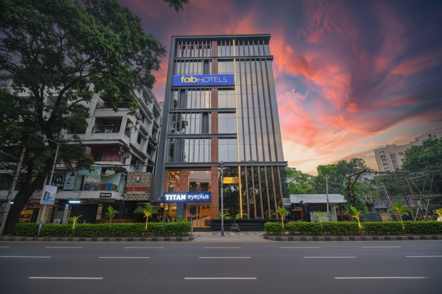 fabhotel prime kzar corporate near sealdah family and business friendly 2 km from us embassy park street