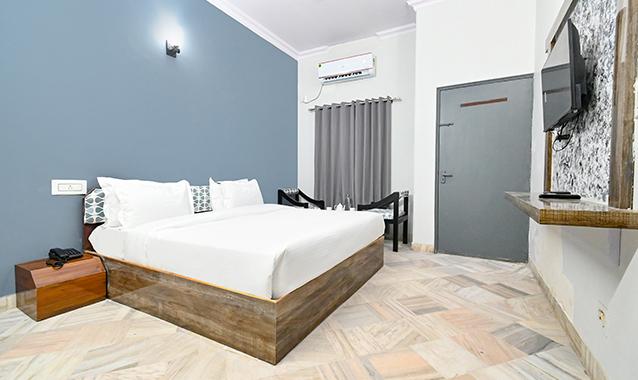 fabhotel classic holiday