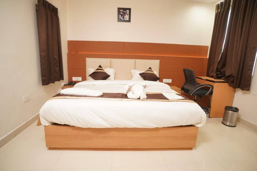 Hotel Ananda Inn,5 Kamta Near Surendra Nagar Gate Faizabad, Road, Lucknow, Uttar Pradesh 226028,3 star