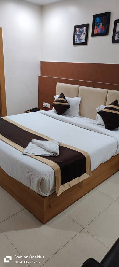 Hotel Ananda Inn,5 Kamta Near Surendra Nagar Gate Faizabad, Road, Lucknow, Uttar Pradesh 226028,3 star