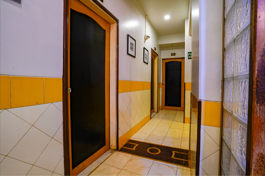 hotel manas residency
