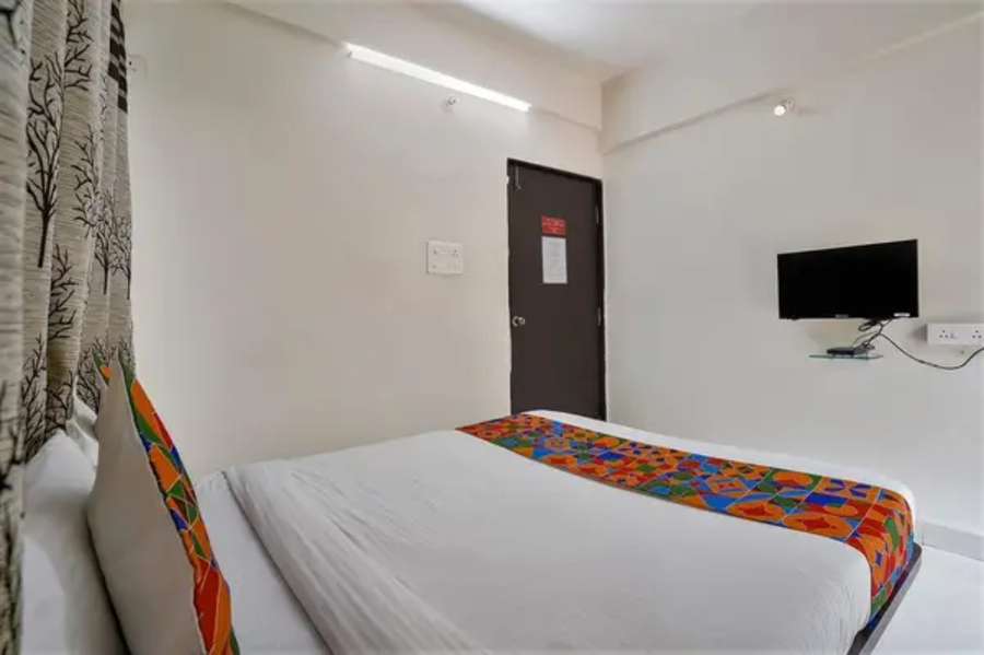 fabhotel vardhan house ii