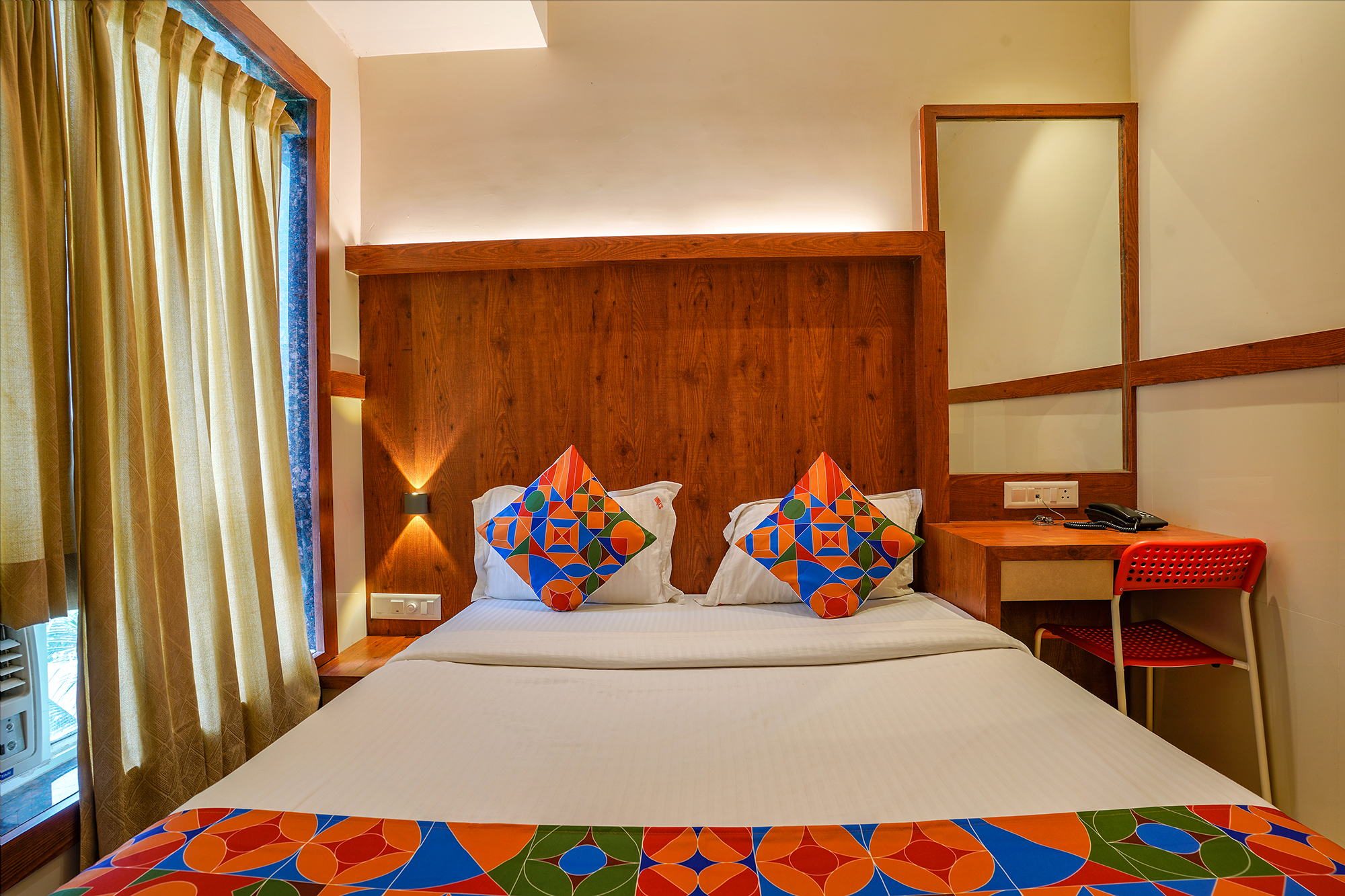 Fabexpress Super 7 Inn,Plot No. R162/163, Behind Hotel Vesta Inn & Sai Prasad, MIDC Industrial Area, Rabale, Mumbai, Maharashtra 400708,3 star