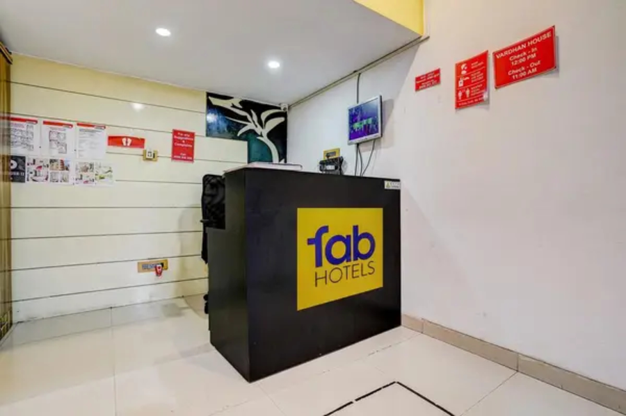 fabhotel vardhan house