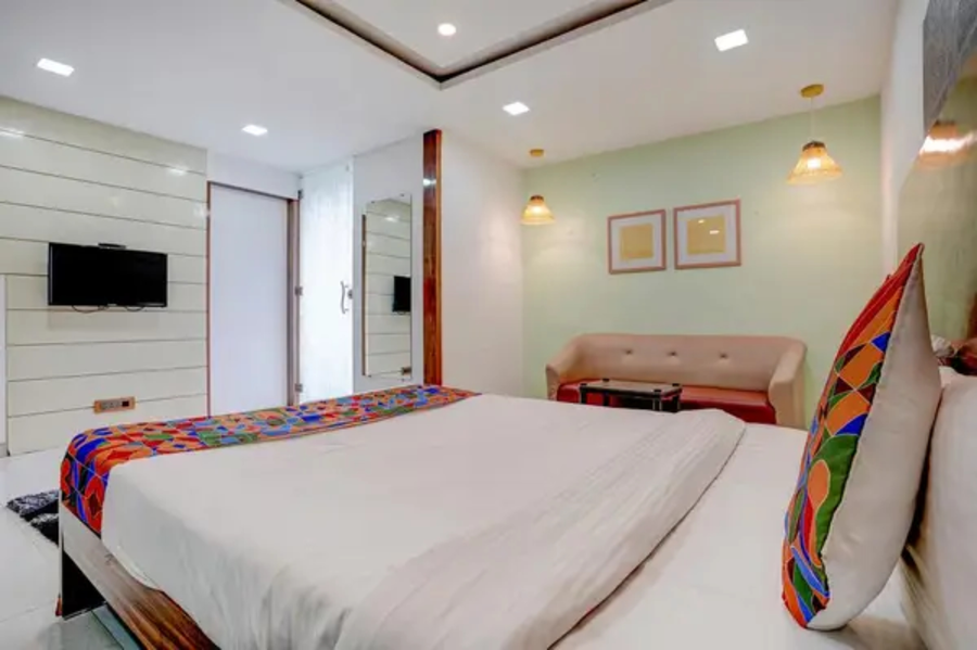 fabhotel vardhan house