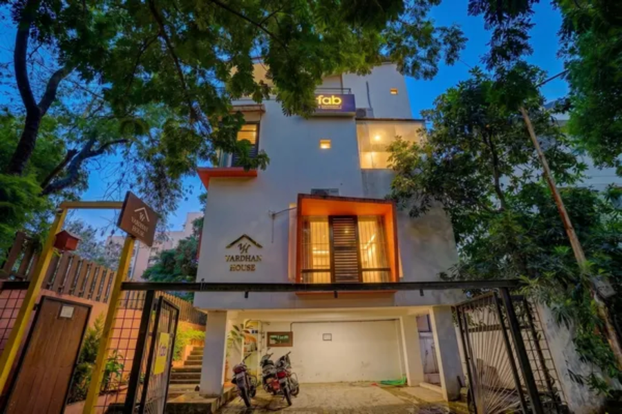 fabhotel vardhan house
