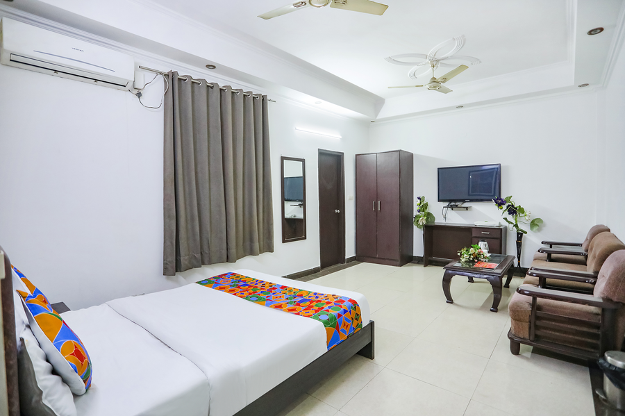 fabhotel f9 sector 51