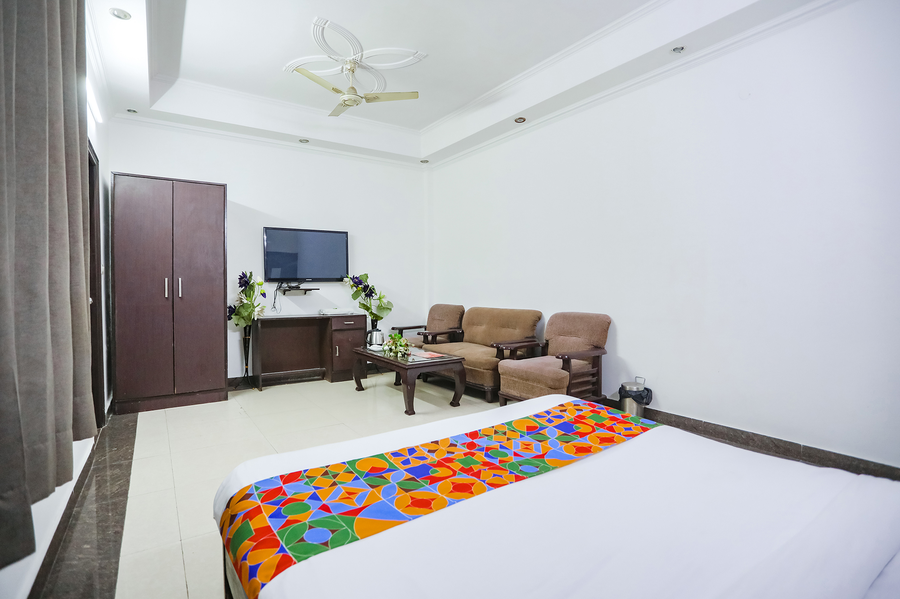 fabhotel f9 sector 51