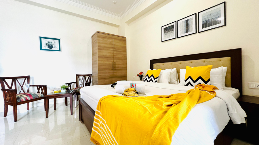 olive service apartment golf course road