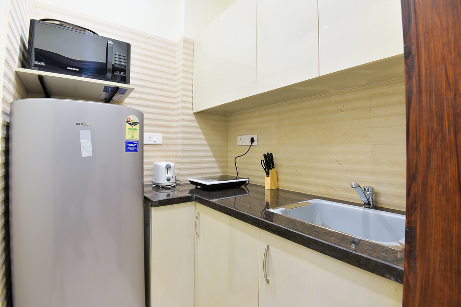 olive service apartment golf course road