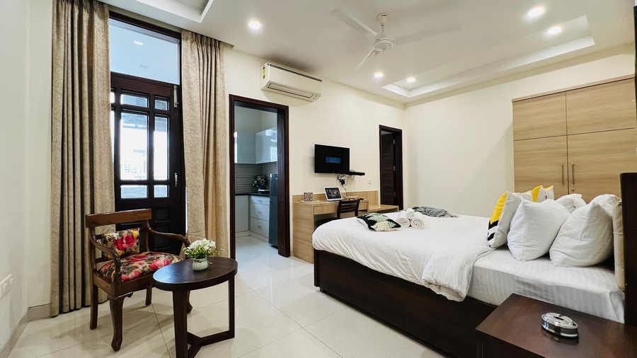 olive service apartment golf course road