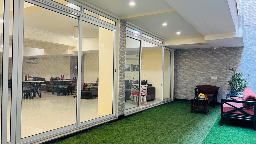 olive service apartment golf course road