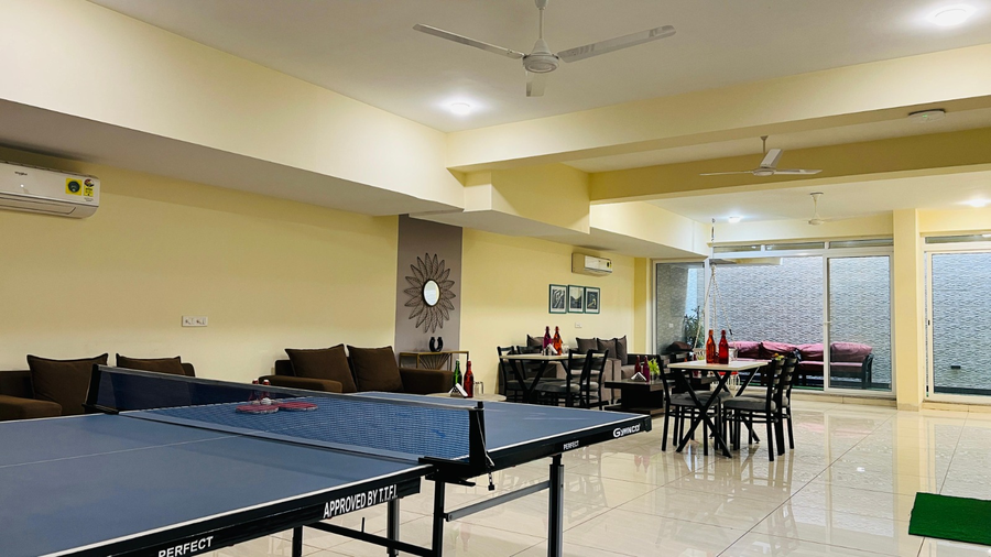 olive service apartment golf course road