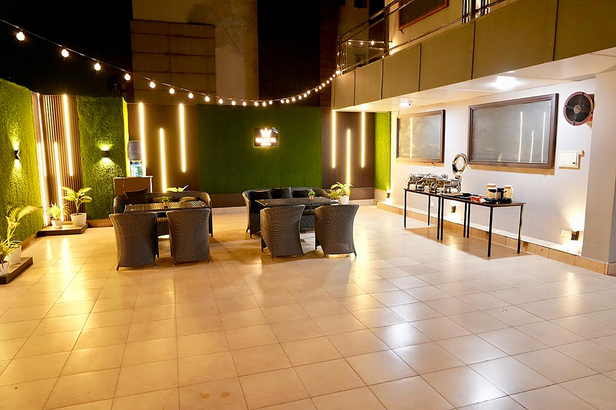 fabhotel f9 kirti nagar