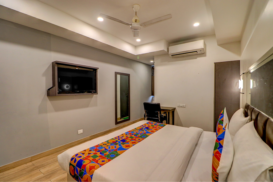 fabhotel f9 kirti nagar