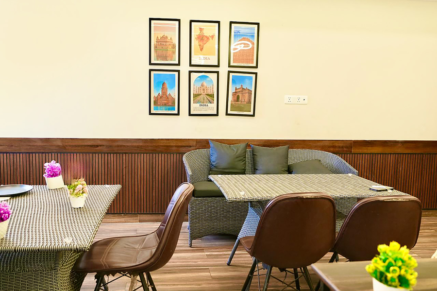 fabhotel f9 kirti nagar