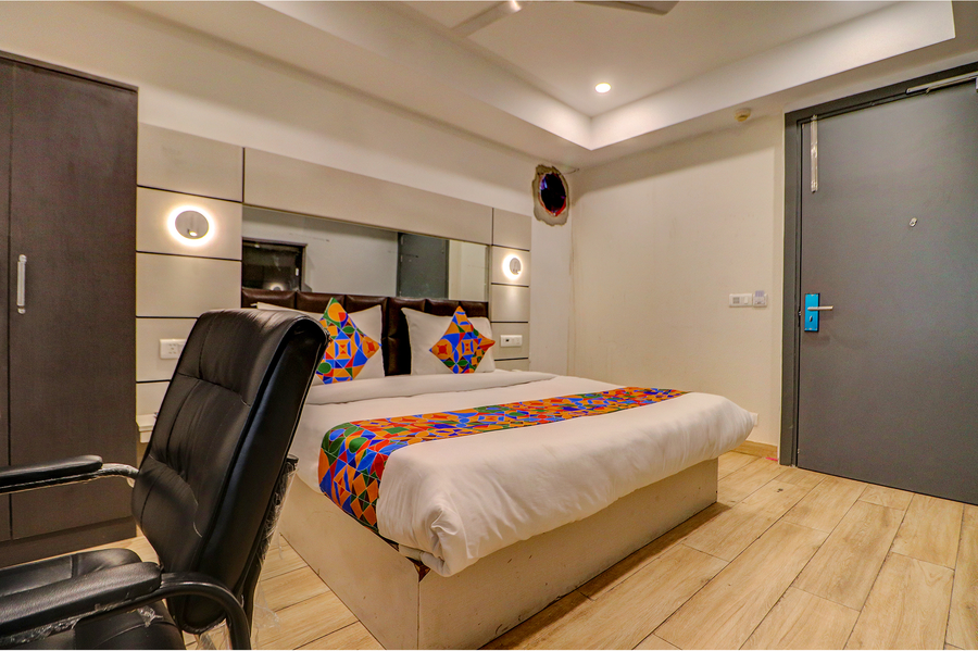 fabhotel f9 kirti nagar