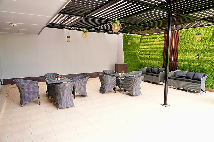 fabhotel f9 kirti nagar