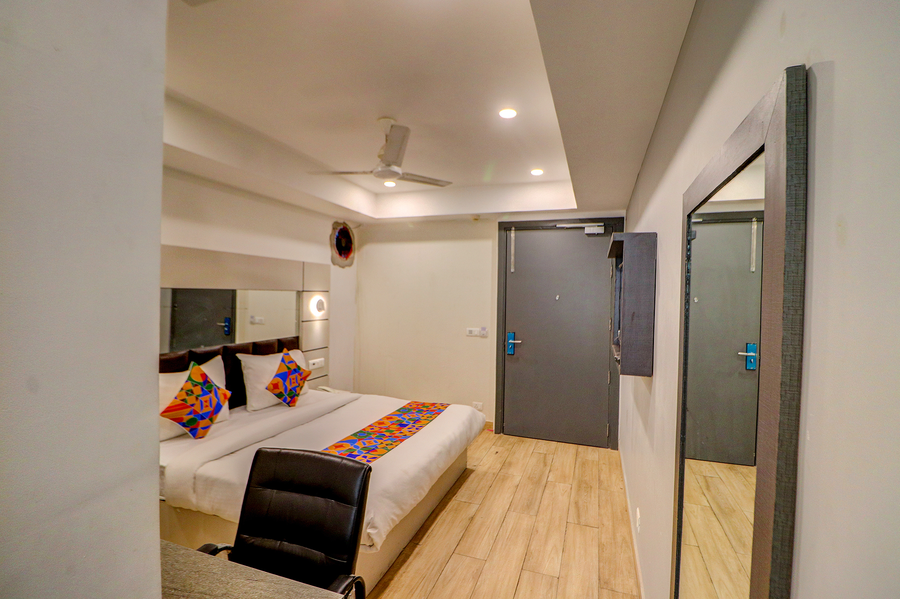 fabhotel f9 kirti nagar