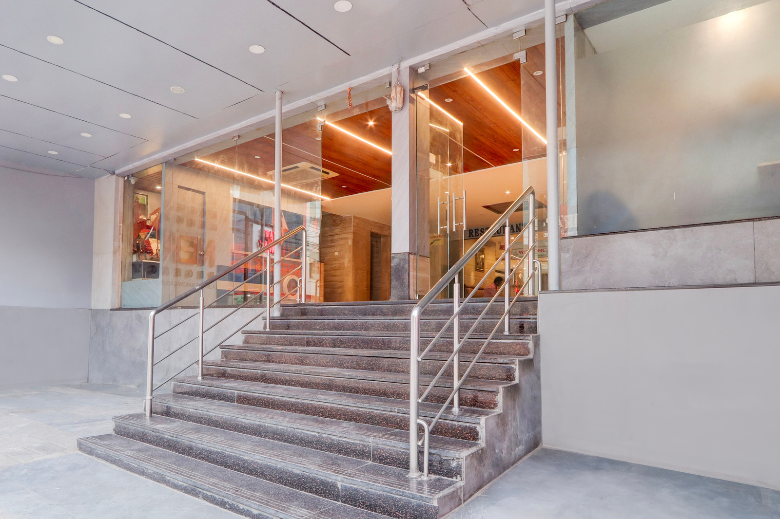 Super Townhouse Oak Madhapur Formerly Nera Regency,Hyderabad|Chanda Nagar,3 star