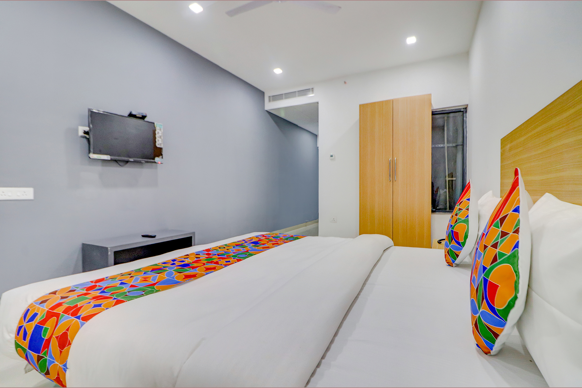 Fabhotel Premium Kashi,PAHARIA,3 star