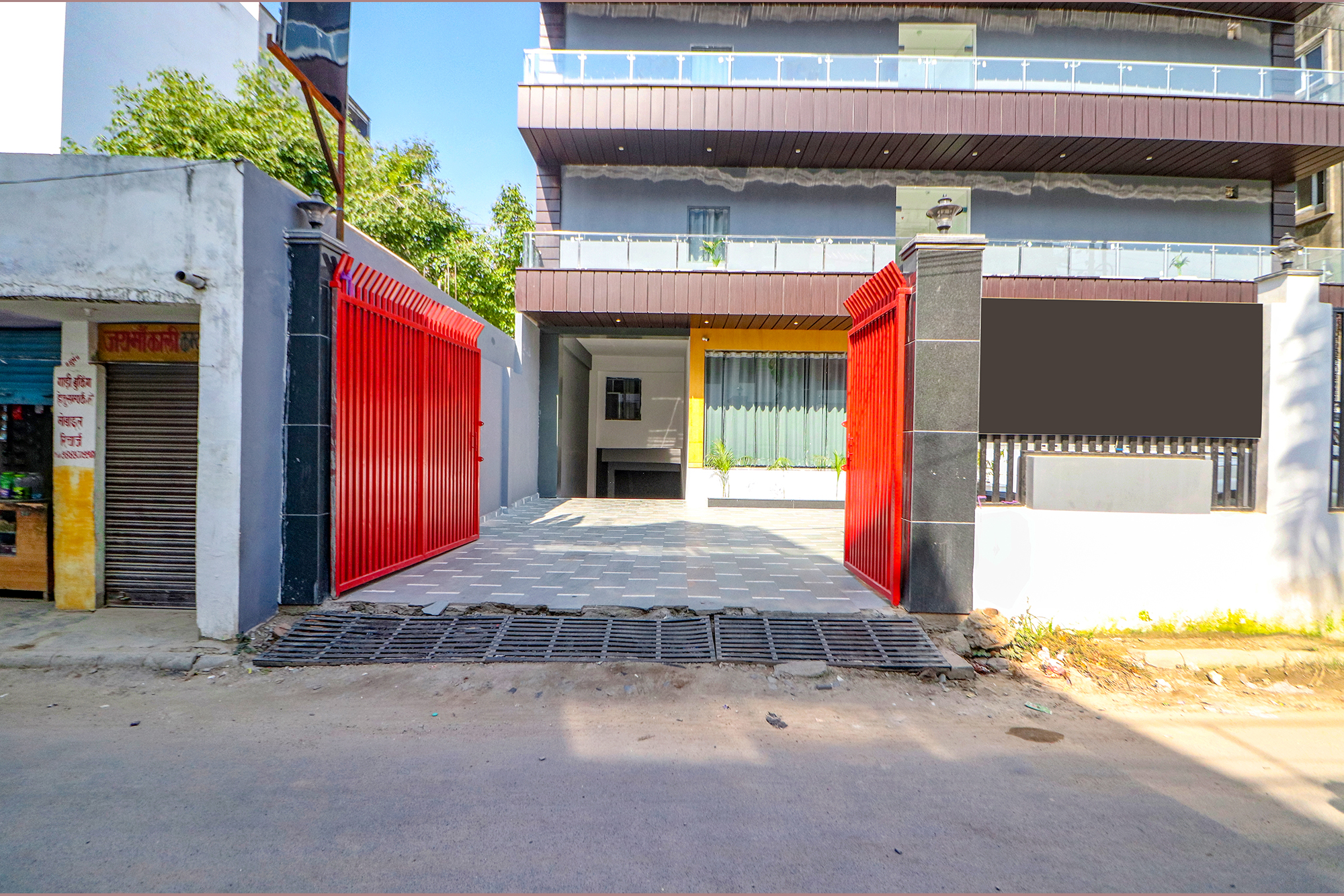 Fabhotel Premium Kashi,PAHARIA,3 star
