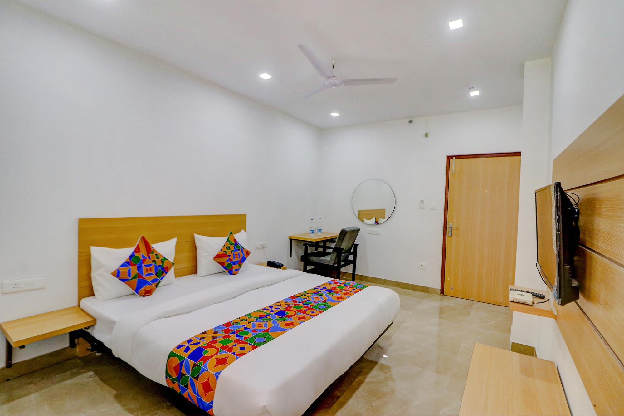 Fabhotel Premium Kashi,PAHARIA,3 star