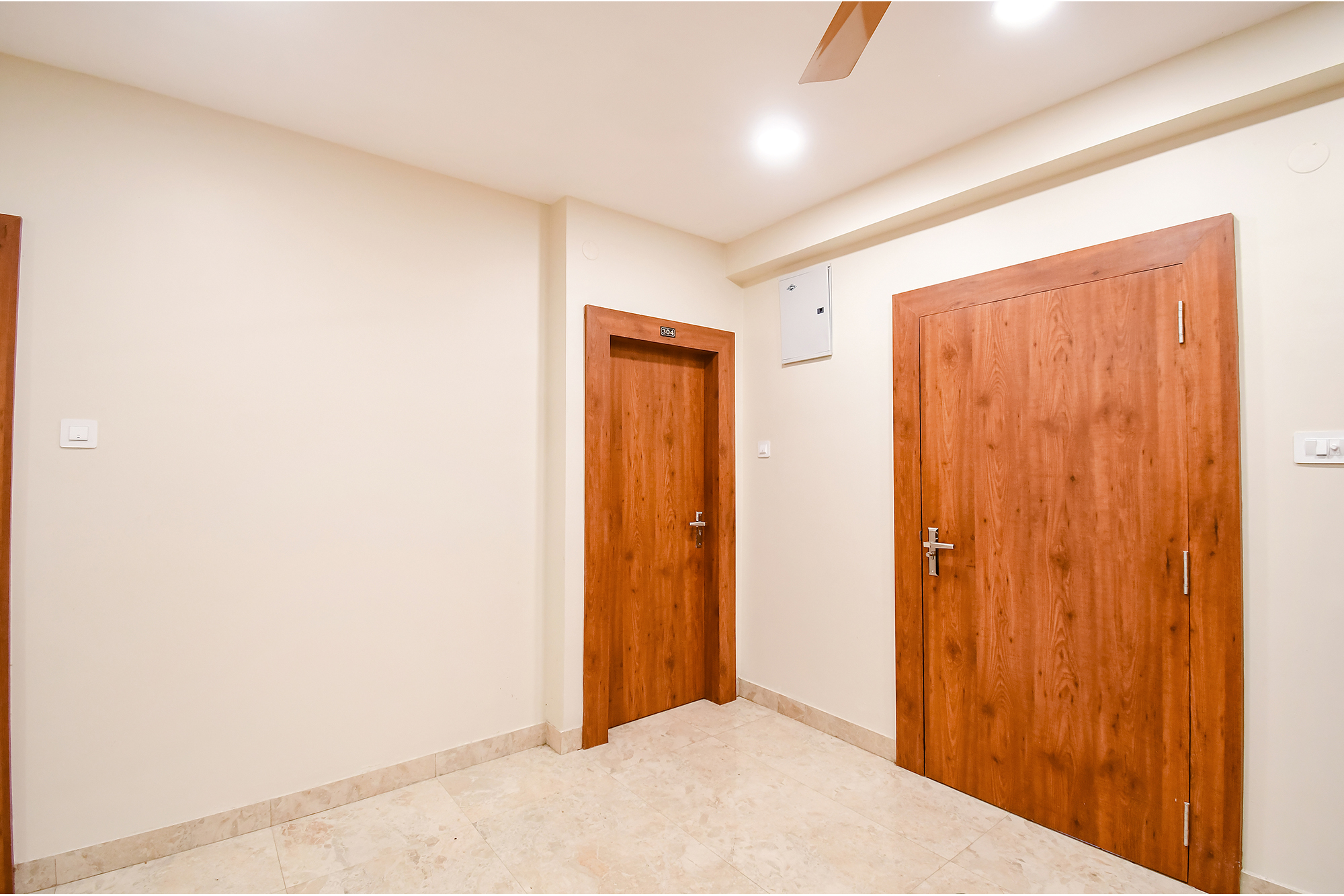 Fabhotel Dreamworld Residency - Near Bisarjan Ghat,B B D BAGH,3 star