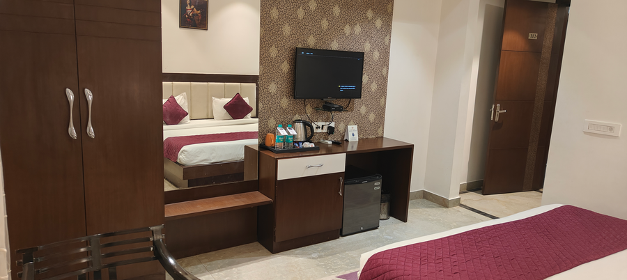 taj heights