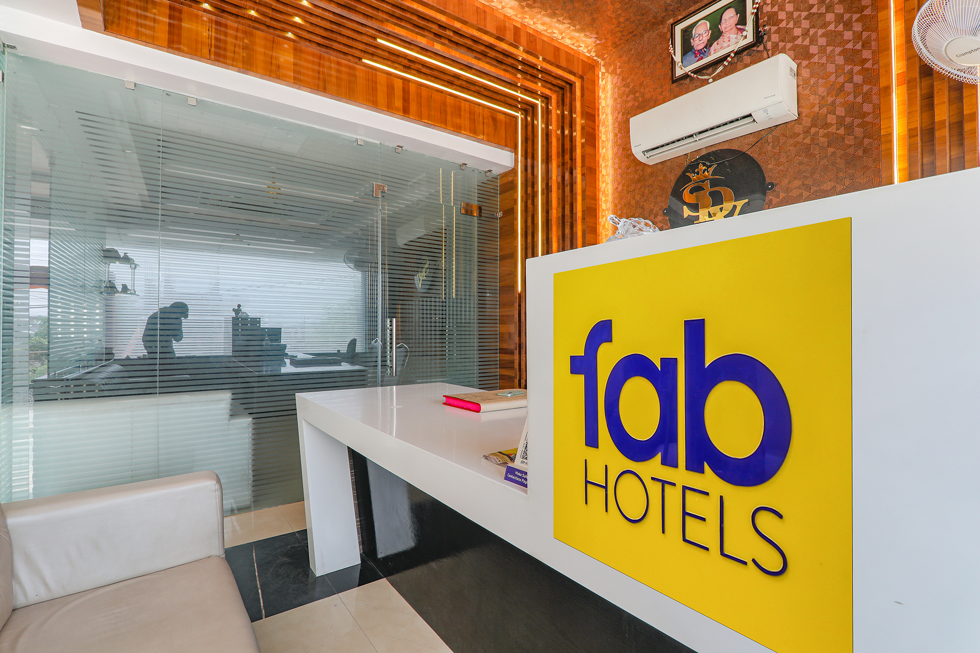 super townhouse oak csjmu kanpur formerly shree dev villa