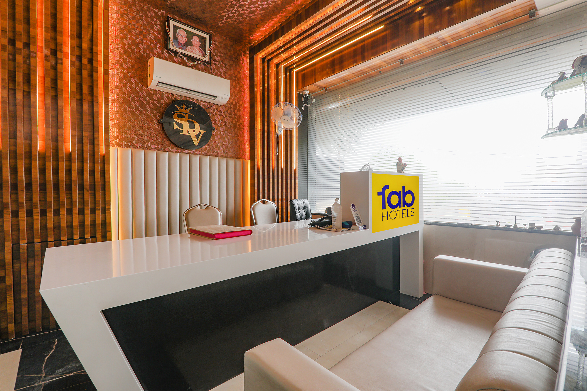 super townhouse oak csjmu kanpur formerly shree dev villa