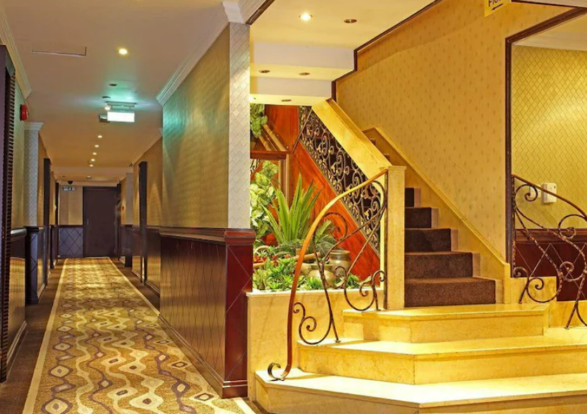 carlton dubai creek hotel