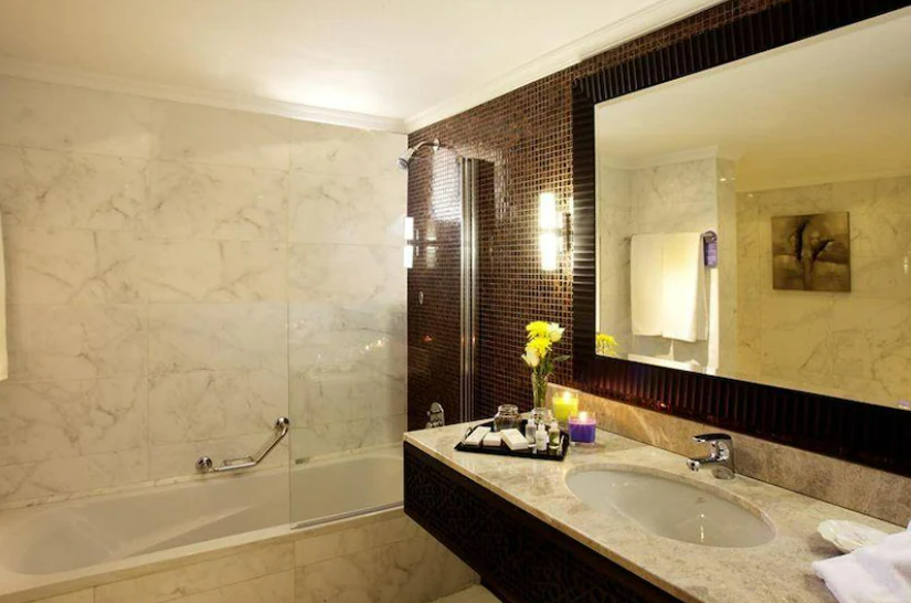 Carlton Dubai Creek Hotel,,4 star