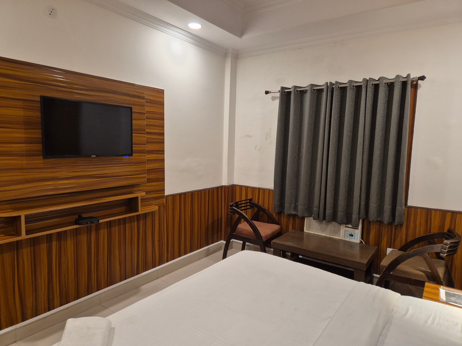 hotel luxeevista by navodayans