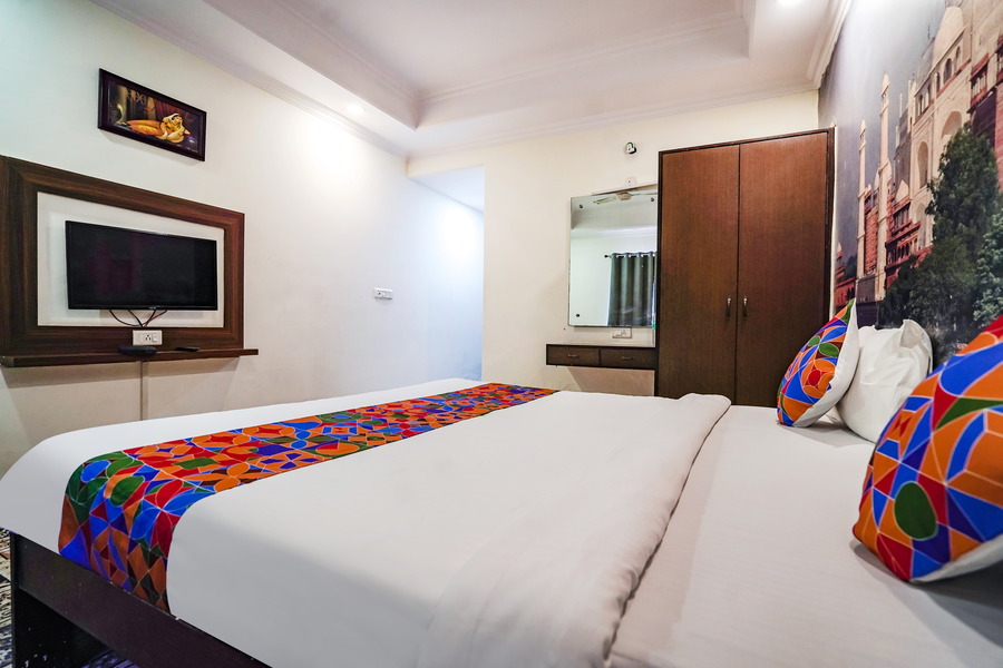 onlystay the taj heritage