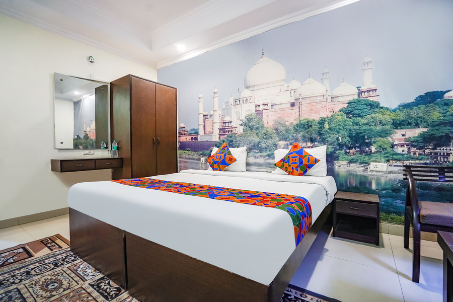 onlystay the taj heritage