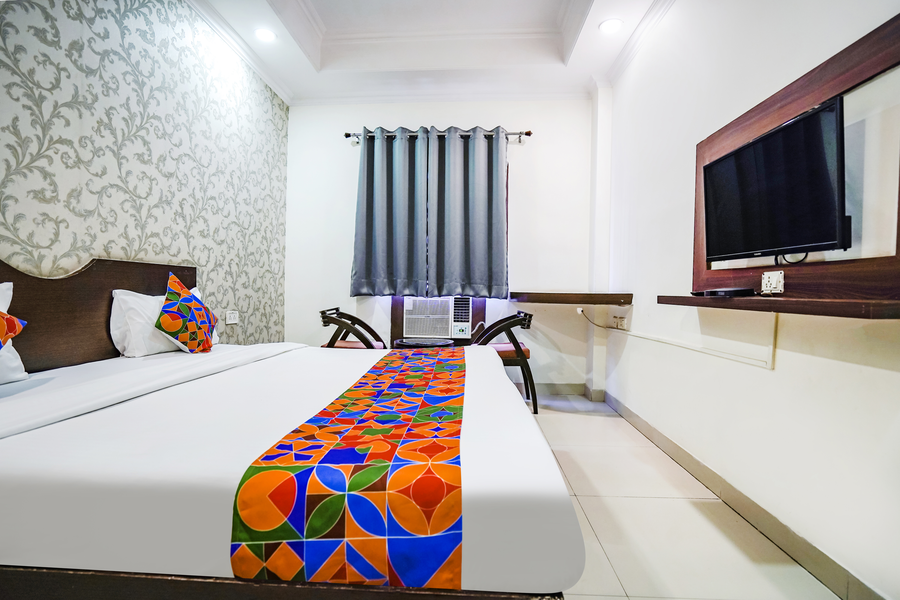 onlystay the taj heritage