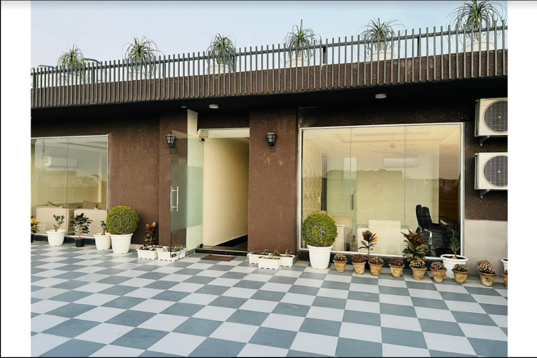 Hotel Riverb,Chattarpur,2 star