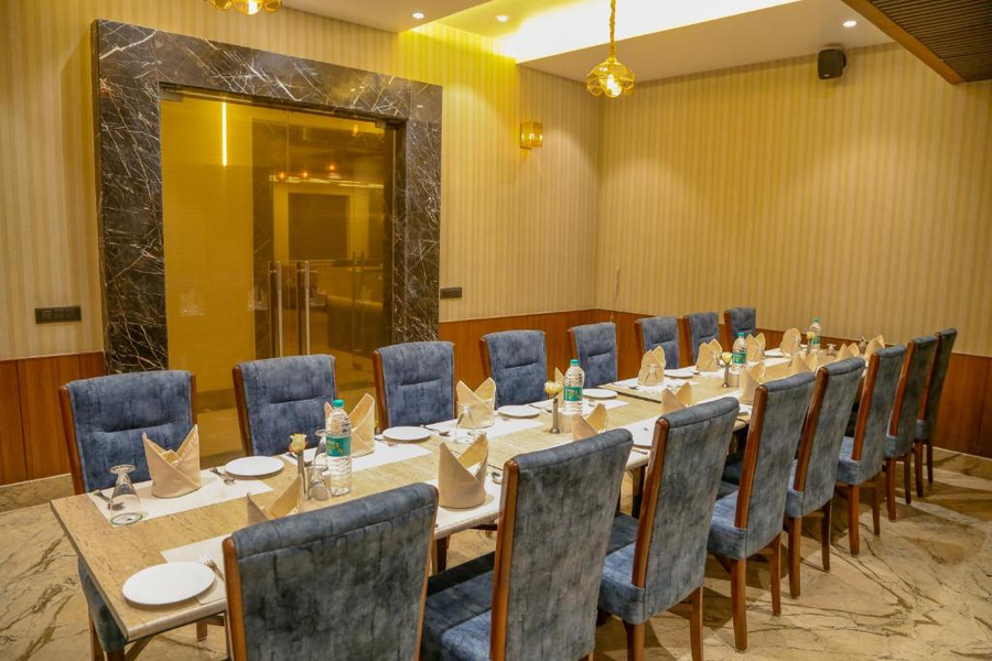 four leaf hotels kasganj