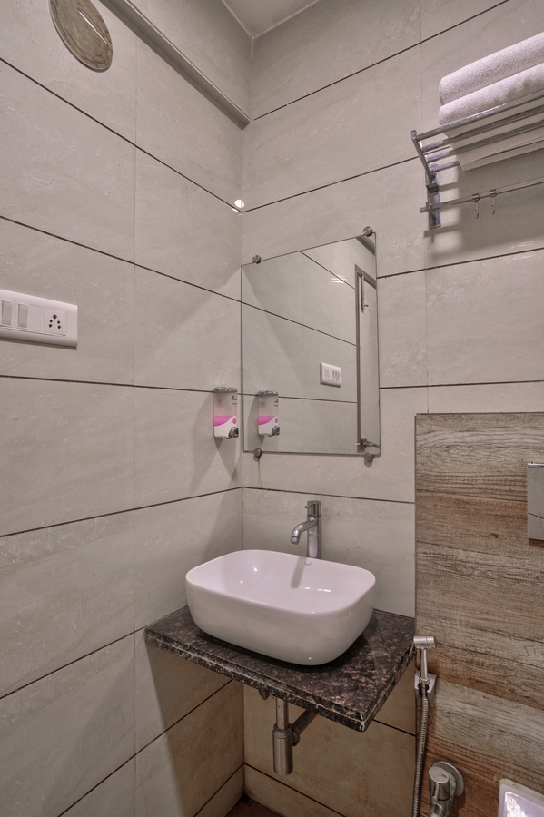 hotel dream inn thane