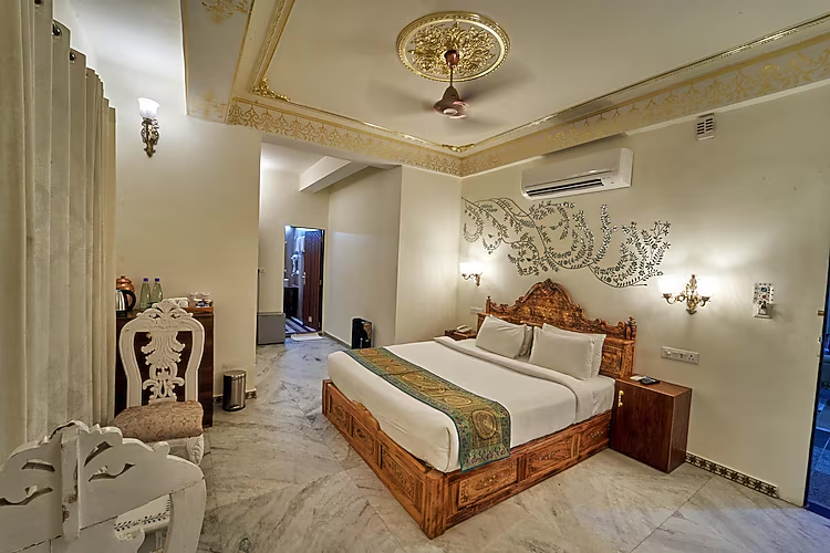 lohagarh fort resort
