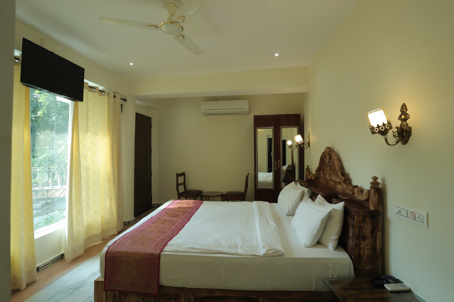 lohagarh fort resort