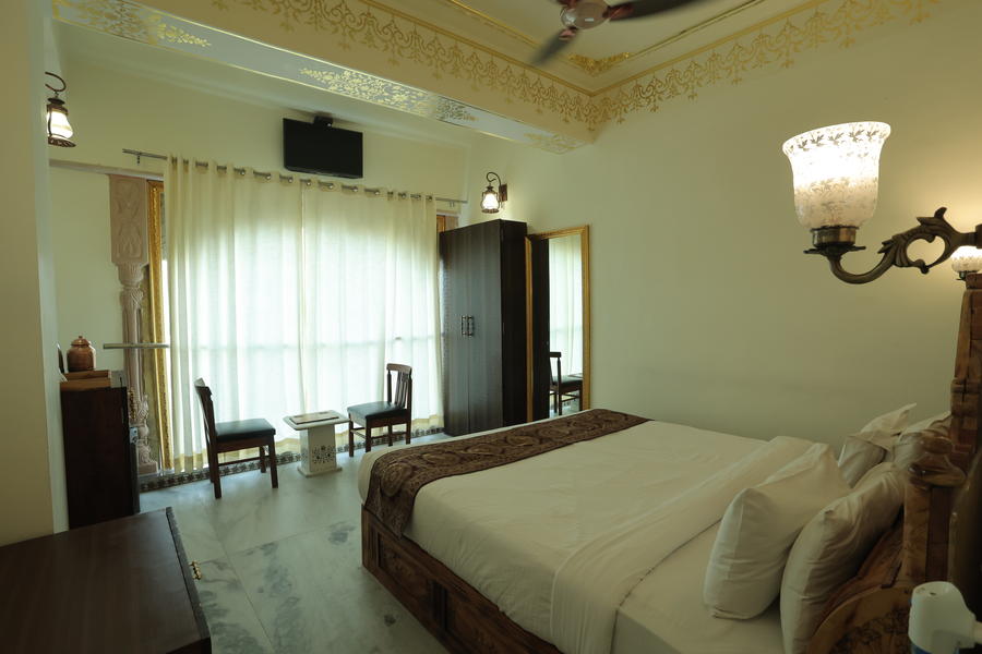 lohagarh fort resort